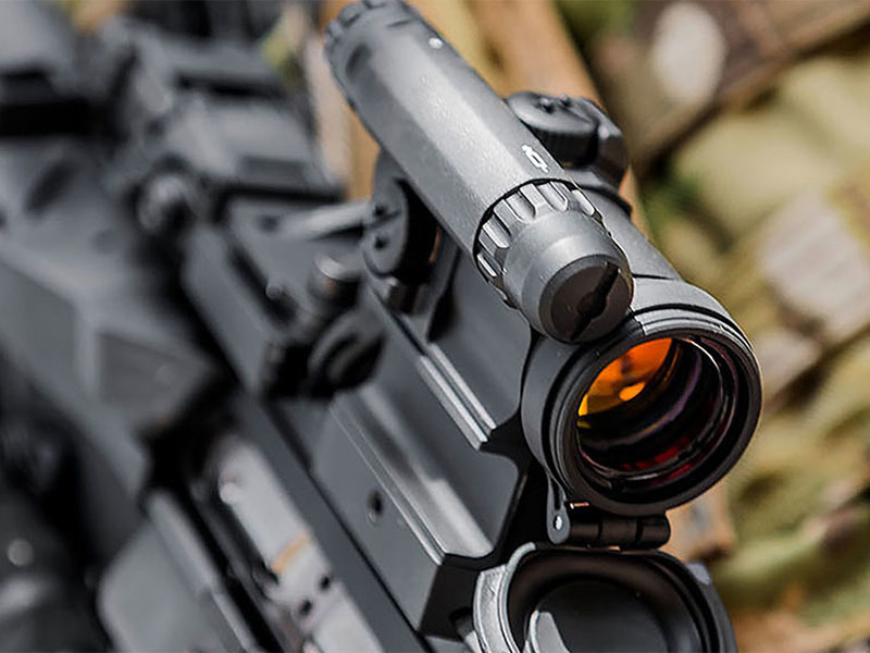 Выбор фиксированной и большой кратности прицела.